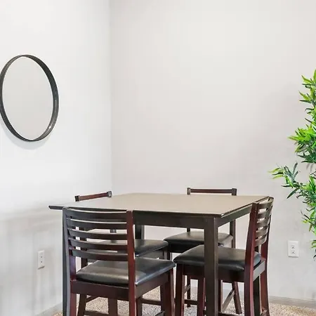 Modern Austin 2Br 2B Apt With Pool Parking & Wifi Exterior photo