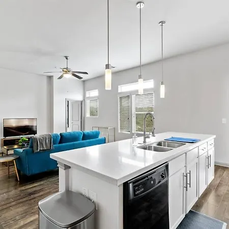 Modern Austin 2Br 2B Apt With Pool Parking & Wifi Exterior photo