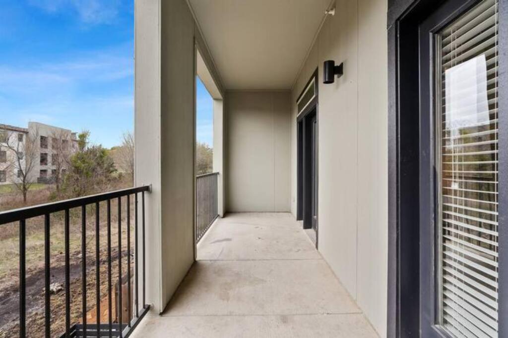 Modern 2br 2b With Pool Parking & Wifi Apartamento