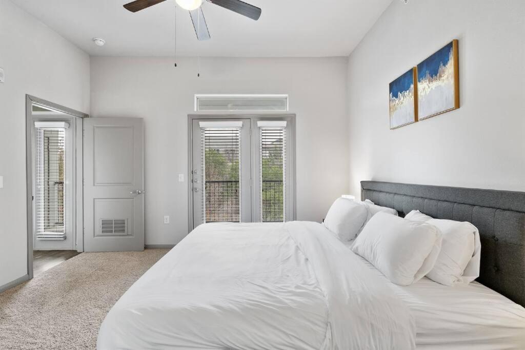 Modern 2br 2b With Pool Parking & Wifi *